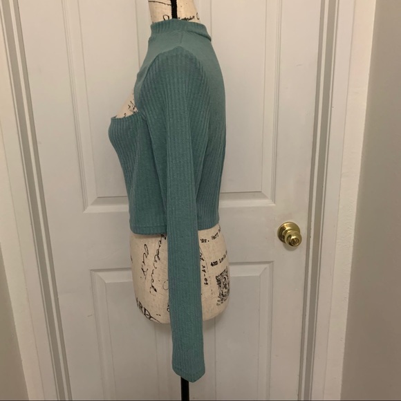 NWOT-Cutout Front Rib-knit Crop size L- 8/10 - Picture 5 of 8